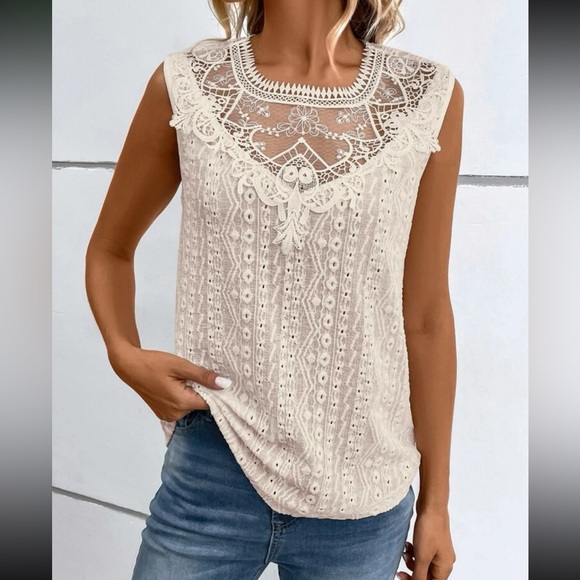 Cream lace top - Picture 4 of 6